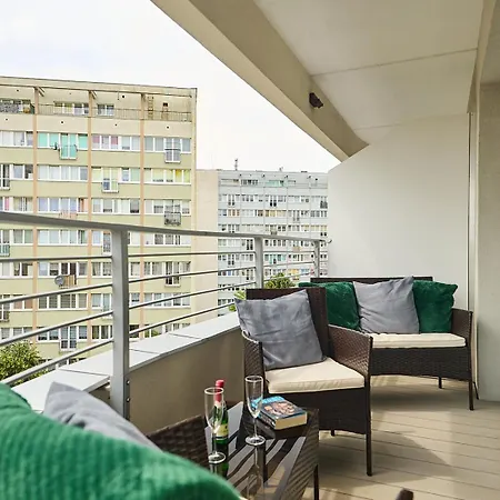 Golden Hour Apartments- Sun Tower 39 *